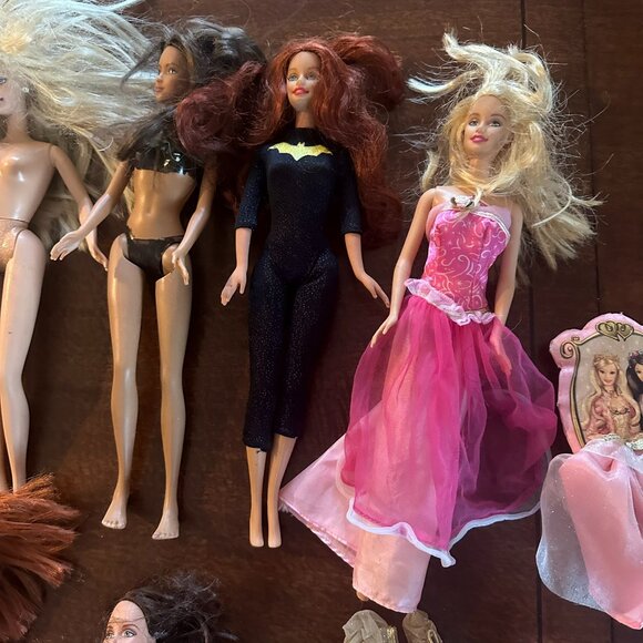 Vintage Barbie Doll Lot of 10 w/ Clothes & Accessories – AS-IS - Picture 5 of 6
